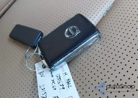 2021 Volvo Xc60 T5 Inscription из США, поврежденный, VIN YV4102RL5M1759821